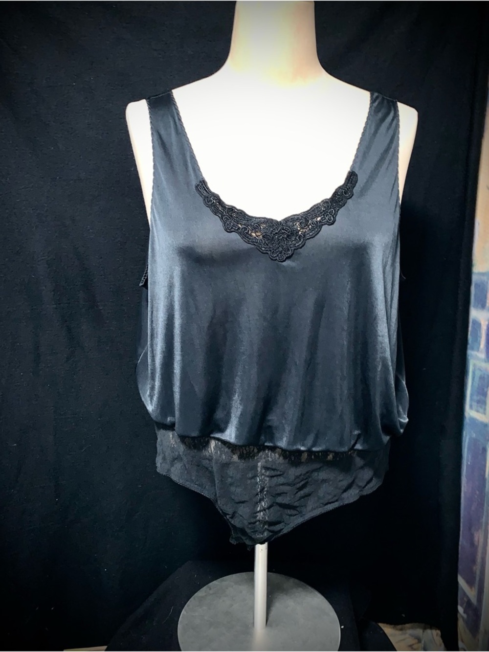 Perfectform Women’s Black Lace Trim Bodysuit 3X NWOT Sleeveless